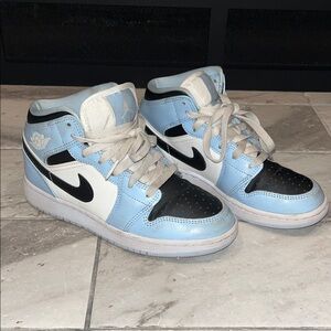 Nike Kids Sneakers - Light Blue, Black, and White